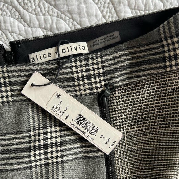 NWT - Alice + Olivia - Lennon Plaid Overlap Mini Skirt In Grey Black - Picture 9 of 15